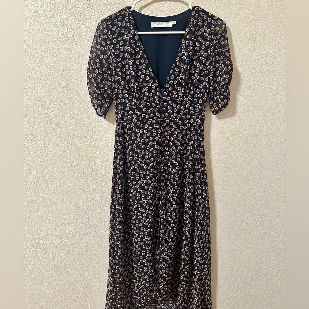 ASTR Floral Button-Front Midi Dress